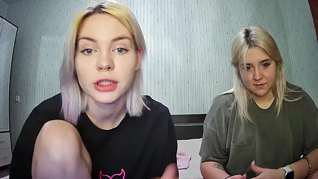 ChrisGirls online show from January 22, 3:18 pm
