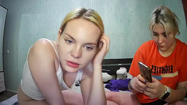 ChrisGirls online show from January 26, 5:44 pm