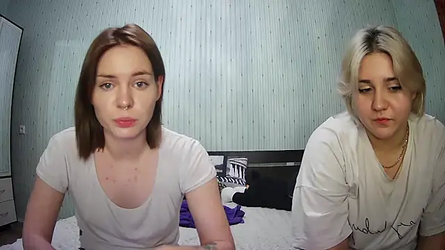 ChrisGirls online show from January 28, 4:08 pm
