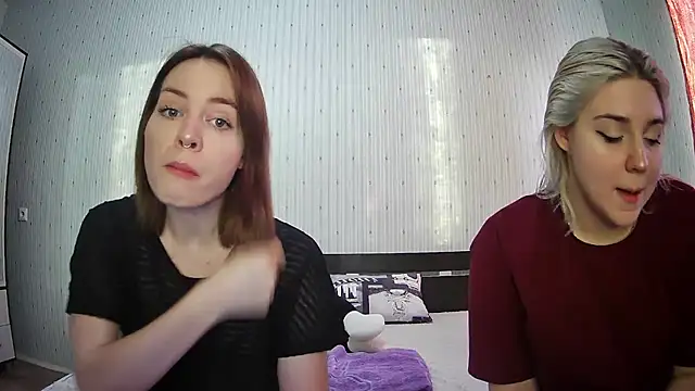 ChrisGirls online show from January 30, 2:15 pm