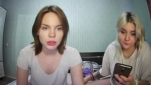 ChrisGirls online show from February 2, 2:02 pm