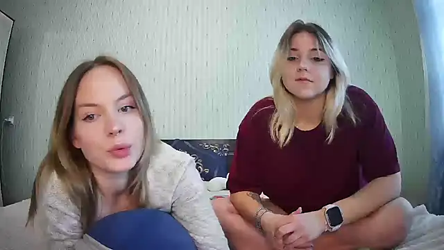 ChrisGirls online show from September 30, 11:37 am