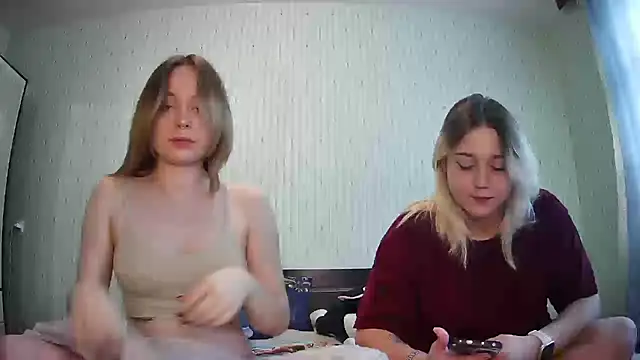 ChrisGirls online show from October 1, 11:49 am