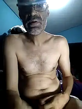 hugosafado333 online show from February 22, 9:48 pm