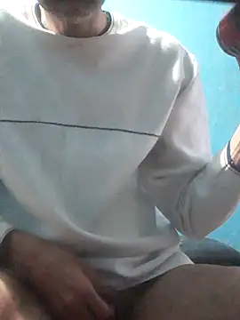 Snapshot of hugosafado333 chatting on October 5, 1:48 am hugosafado333 online show from October 5, 1:48 am