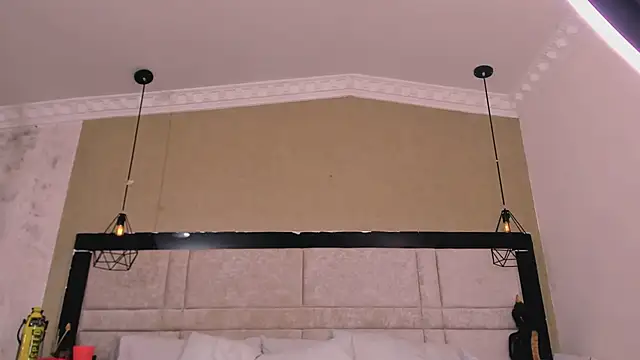 Snapshot of kimCosseyy chatting on March 3, 2:18 am kimCosseyy online show from March 3, 2:18 am