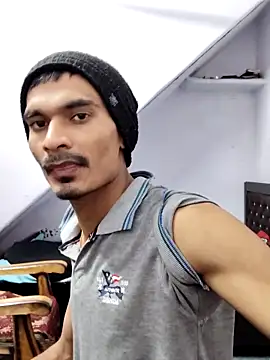 Snapshot of Habibi_big_b chatting on December 1, 4:51 pm Habibi big b online show from December 1, 4:51 pm