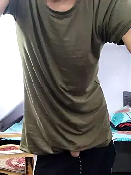 Snapshot of Habibi_big_b chatting on December 8, 8:51 am Habibi big b online show from December 8, 8:51 am