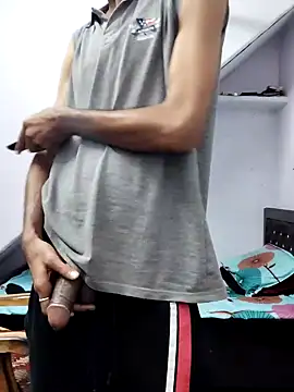 Snapshot of Habibi_big_b chatting on December 10, 8:40 am Habibi big b online show from December 10, 8:40 am