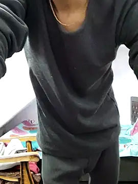 Snapshot of Habibi_big_b chatting on December 22, 5:21 pm Habibi big b online show from December 22, 5:21 pm