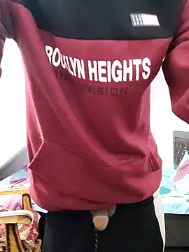 Snapshot of Habibi_big_b chatting on December 25, 4:54 am Habibi big b online show from December 25, 4:54 am