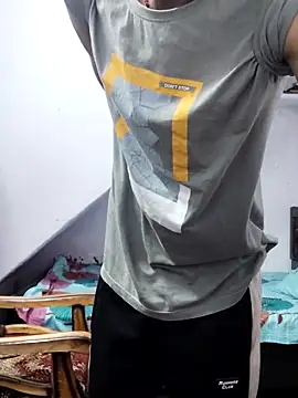 Snapshot of Habibi_big_b chatting on December 28, 8:58 am Habibi big b online show from December 28, 8:58 am