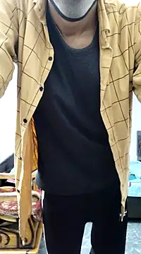 Snapshot of Habibi_big_b chatting on December 29, 4:16 am Habibi big b online show from December 29, 4:16 am