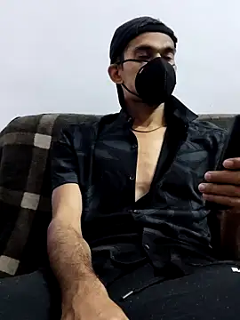 Snapshot of Habibi_big_b chatting on February 24, 5:31 pm Habibi big b online show from February 24, 5:31 pm