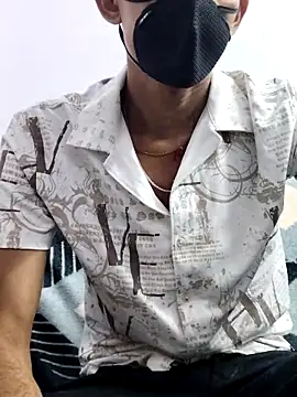 Snapshot of Habibi_big_b chatting on March 10, 4:35 pm Habibi big b online show from March 10, 4:35 pm