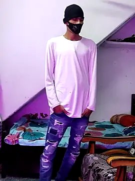 Snapshot of Habibi_big_b chatting on October 25, 6:13 pm Habibi big b online show from October 25, 6:13 pm