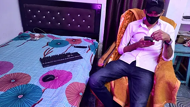 Habibi big b online show from November 9, 8:45 am