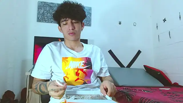 targuerian22 online show from December 4, 8:12 am