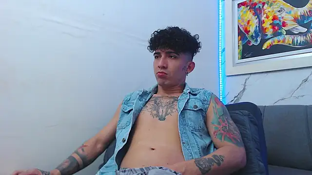 targuerian22 online show from January 17, 8:23 pm