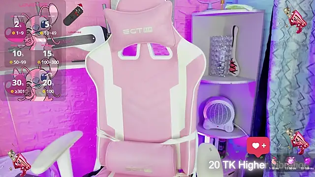 Snapshot of hanna__azumi chatting on December 18, 2:28 am hanna azumi online show from December 18, 2:28 am