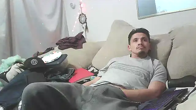 chill wolf389 online show from December 18, 8:42 am