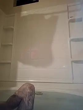 Snapshot of lit702 chatting on November 30, 9:13 am lit702 online show from November 30, 9:13 am