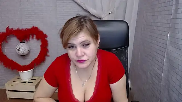 DaniellaKiss online show from February 6, 8:45 pm