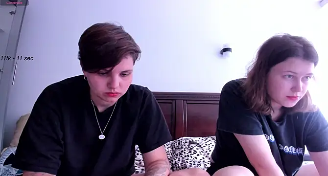 jessica tenderly online show from February 25, 11:00 pm