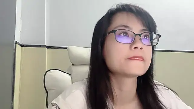 Snapshot of Honey-cici chatting on March 11, 8:20 am Honey-cici online show from March 11, 8:20 am