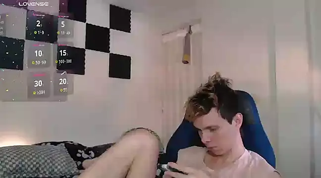 bryamado69 online show from February 19, 9:03 pm