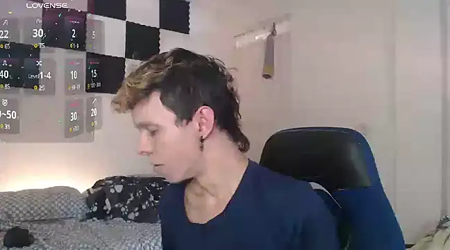 bryamado69 online show from March 4, 8:38 pm