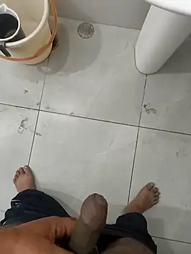 Snapshot of Gururonny07 chatting on November 2, 12:35 am Gururonny07 online show from November 2, 12:35 am