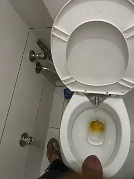 Snapshot of Gururonny07 chatting on December 15, 12:48 am Gururonny07 online show from December 15, 12:48 am