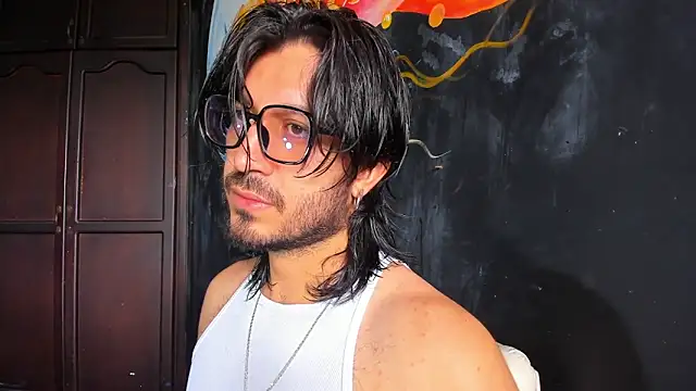 Snapshot of Ackerman_Eren_ chatting on November 1, 3:14 pm Ackerman Eren  online show from November 1, 3:14 pm