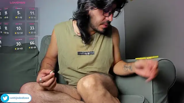 Snapshot of Ackerman_Eren_ chatting on March 23, 9:13 am Ackerman Eren online show from March 23, 9:13 am