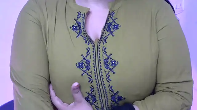 Cute-Ayesha online show from September 27, 8:08 am