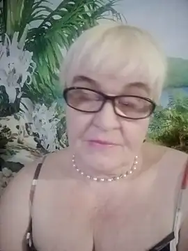 Snapshot of VioletSweet566 chatting on February 1, 1:09 pm VioletSweet566 online show from February 1, 1:09 pm