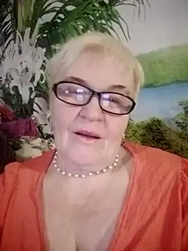 Snapshot of VioletSweet566 chatting on February 6, 7:40 pm VioletSweet566 online show from February 6, 7:40 pm
