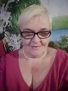 Snapshot of VioletSweet566 chatting on February 28, 11:45 pm VioletSweet566 online show from February 28, 11:45 pm