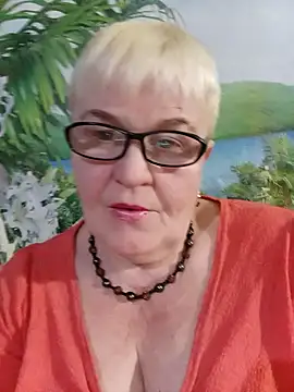 Snapshot of VioletSweet566 chatting on March 20, 5:36 pm VioletSweet566 online show from March 20, 5:36 pm
