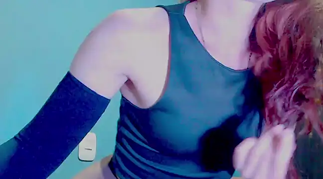 zoe jones3 online show from December 9, 9:28 am