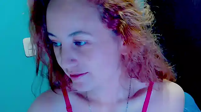 zoe jones3 online show from December 17, 2:00 pm