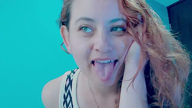 zoe jones3 online show from January 20, 10:15 pm