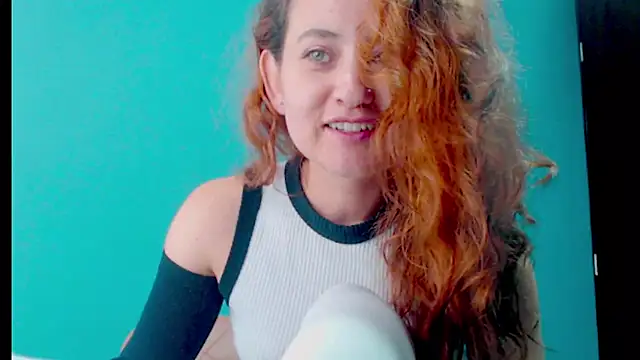 zoe jones3 online show from February 25, 3:49 pm