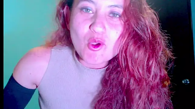 zoe jones3 online show from March 13, 1:43 am