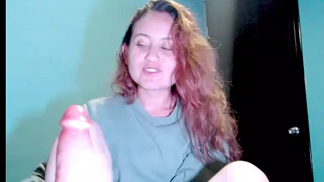 zoe jones3 online show from March 19, 2:37 am