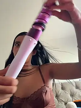 Laura fernandezII online show from November 12, 7:24 pm