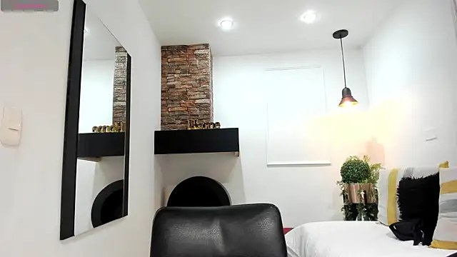 LenaRuiz  online show from February 11, 12:05 pm