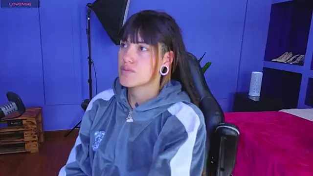  sharlotte777 online show from October 17, 1:57 pm