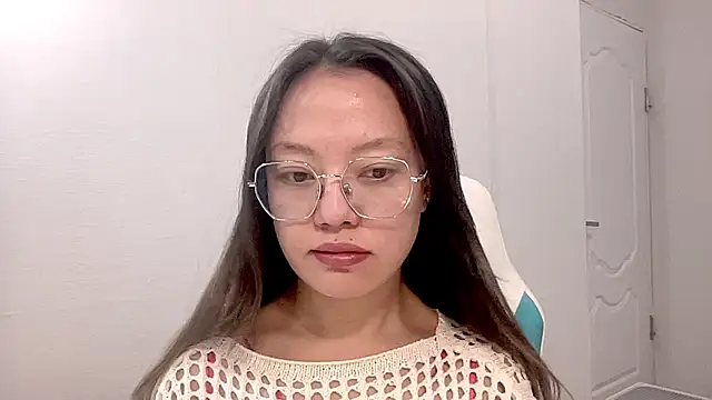 Risalynn online show from January 15, 2:27 am